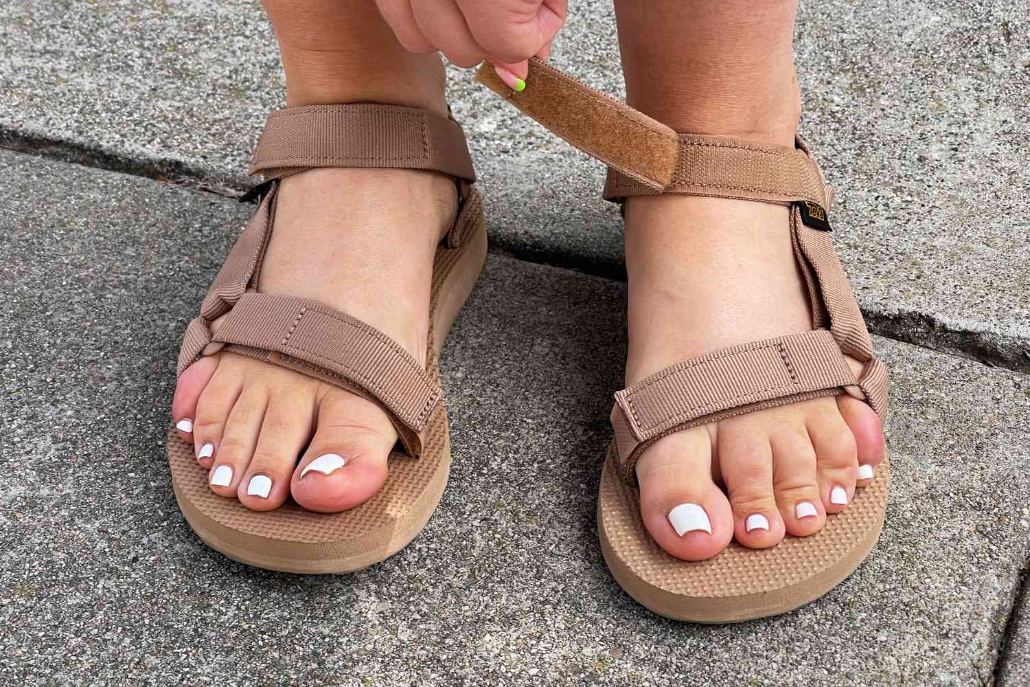 How Do You Fit Walking Sandals?