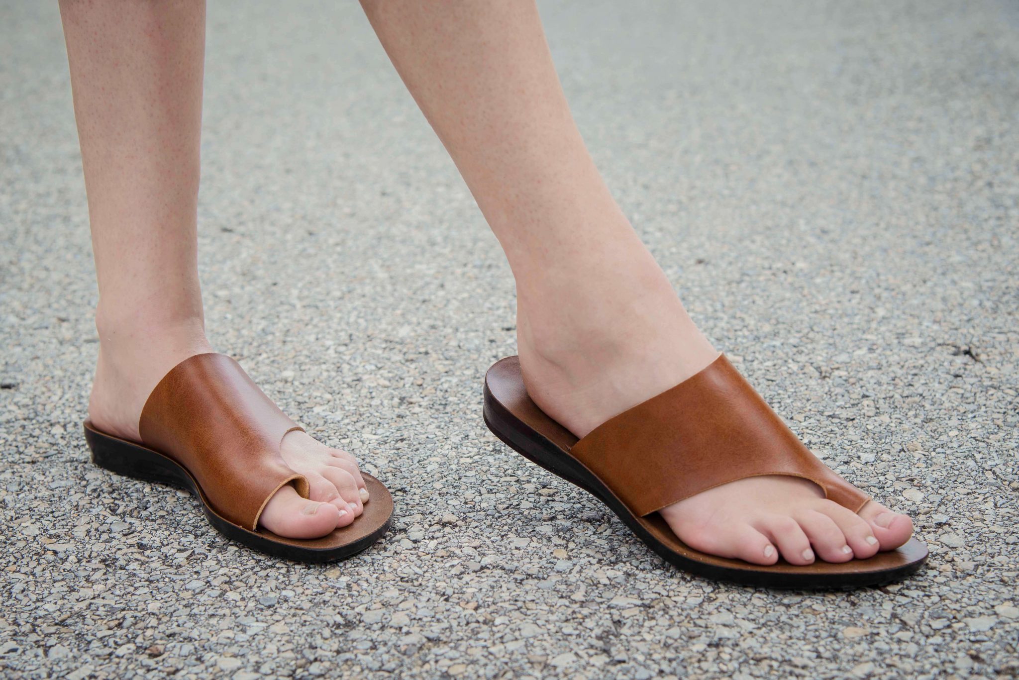 How Do You Make Big Feet Look Smaller In Sandals?